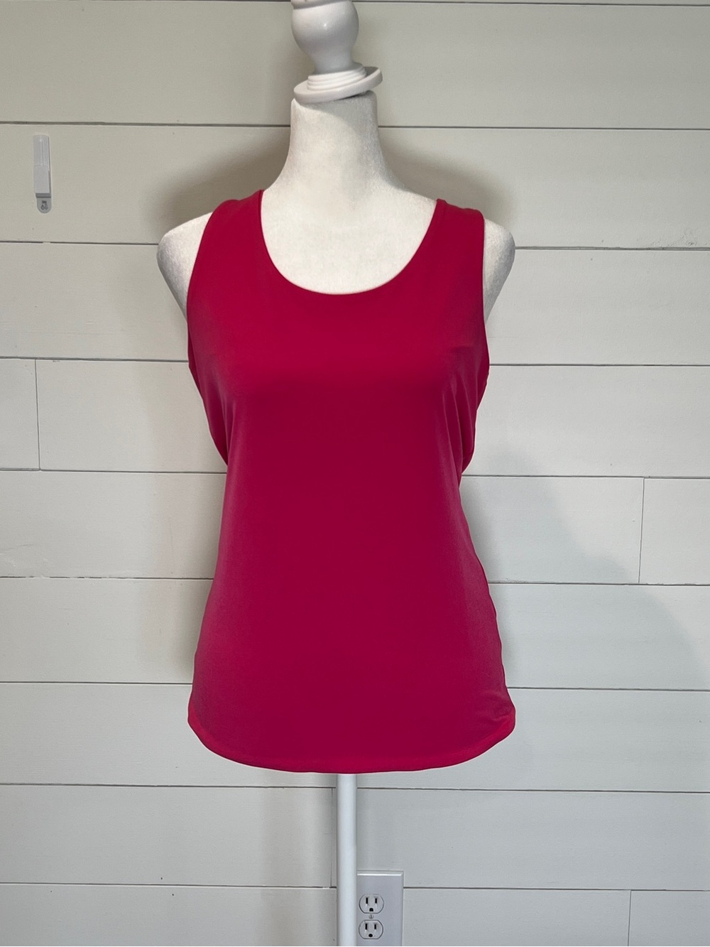Lbisse Women’s Scoop Neck Tank Top - Bright Fuchsia Pink